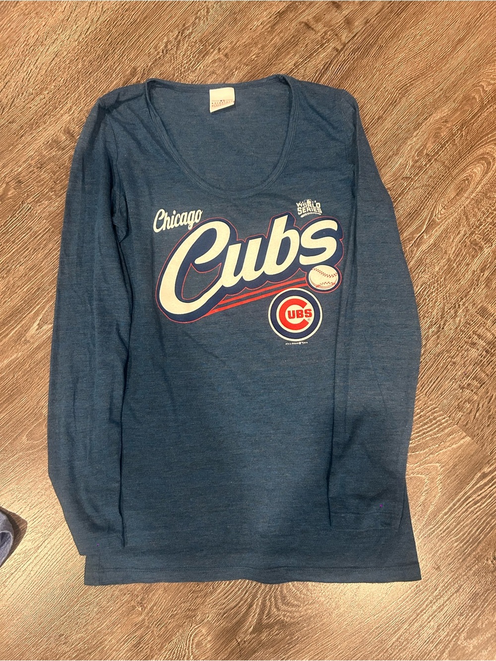 Genuine Merchandise Chicago Cubs Long Sleeve Tee - Blue